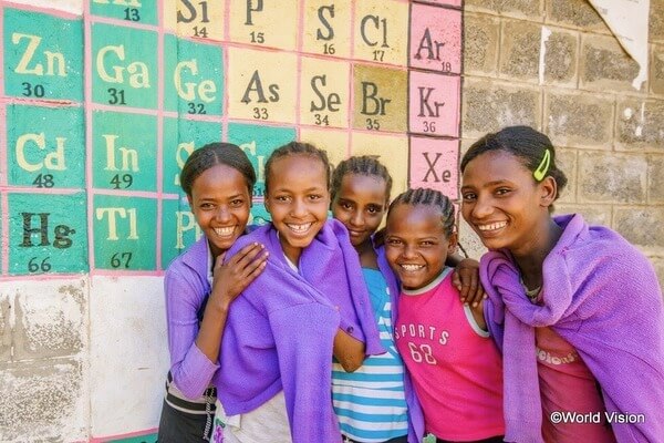 エチオピアの学校に通う子どもたち