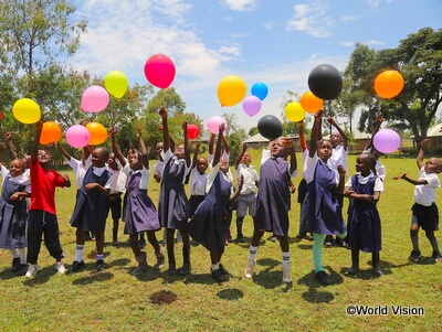 （画像：ケニアで暮らす子どもたち）