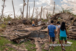 2013年11月にフィリピンを襲った台風30号は、フィリピン中部に甚大な被害をもたらしました